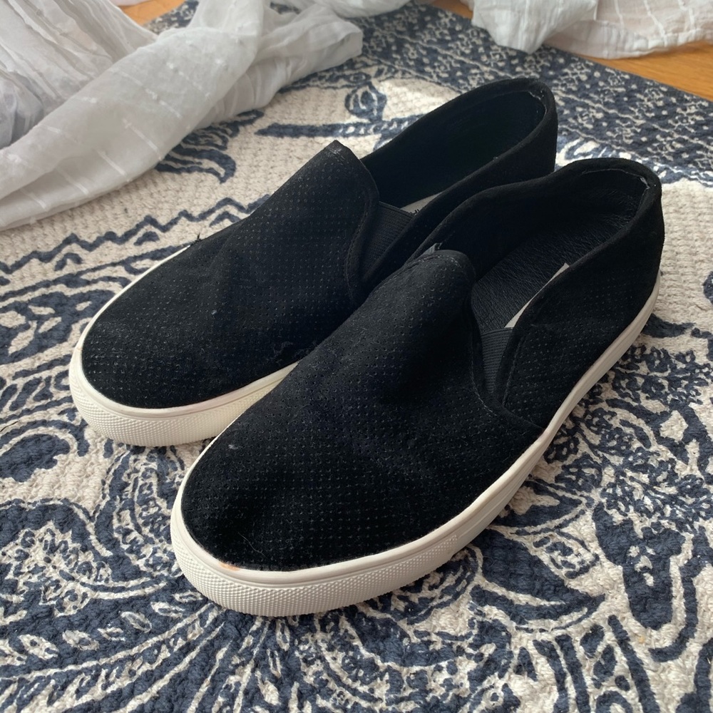 STEVE MADDEN black faux suede sneakers